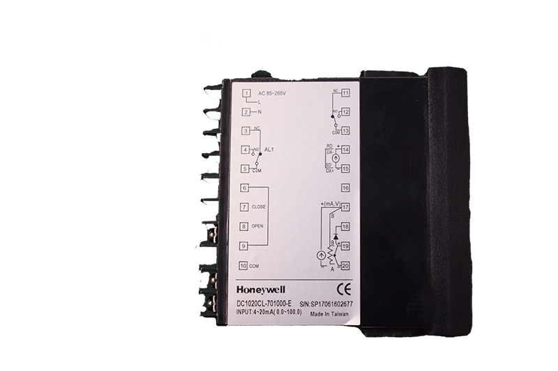 DC1020CL-701000-E  Comparator